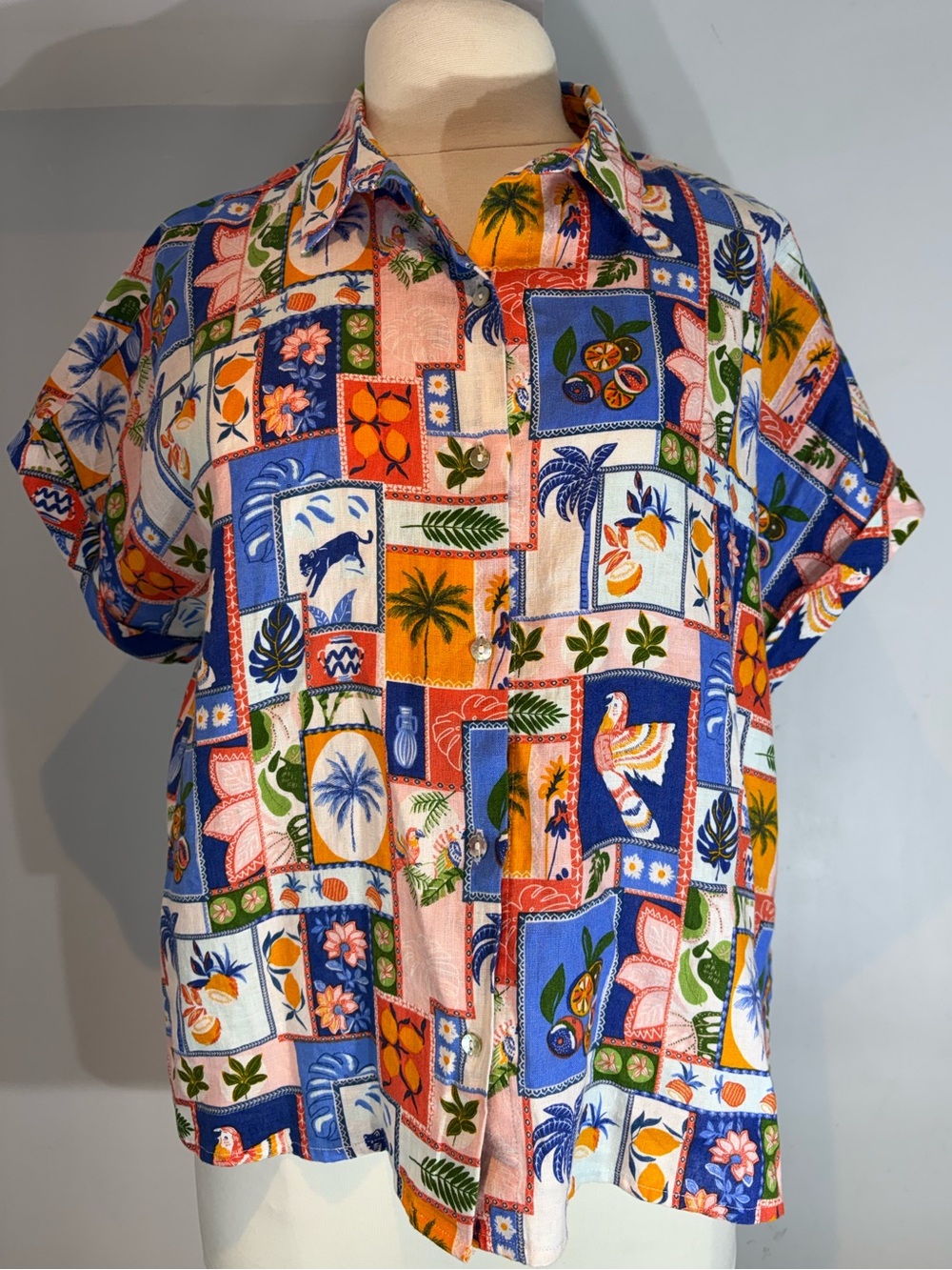 C&C California 100% Linen Boxy Button Down Tropical Print Shirt Large